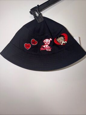 💋🧢💋 Betty Boop Black Bucket Hat with Embroidered Patches